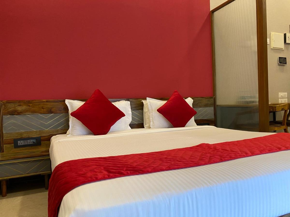 Theory9 Premium Service Apartments Khar Bombay Exterior foto