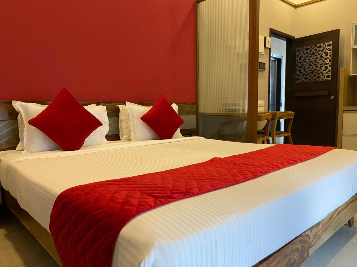 Theory9 Premium Service Apartments Khar Bombay Exterior foto