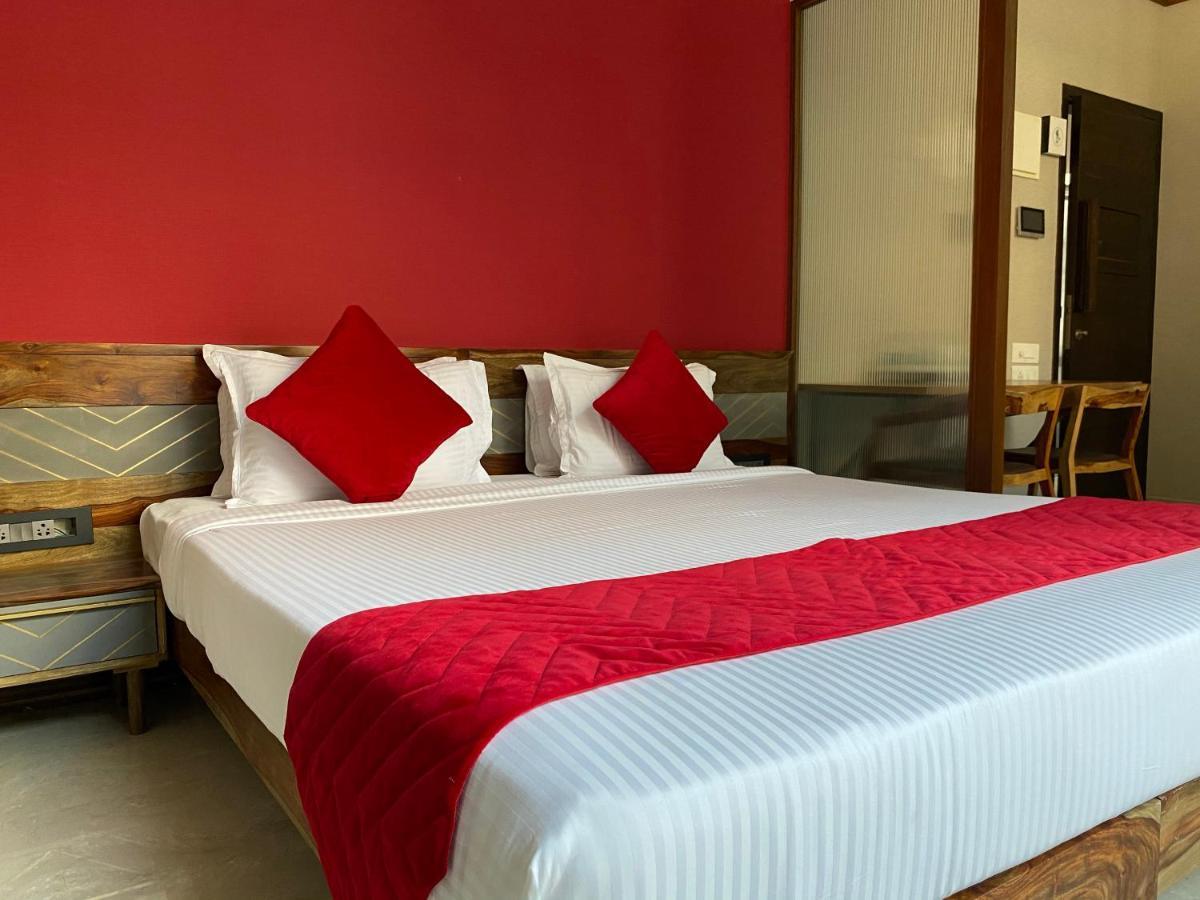 Theory9 Premium Service Apartments Khar Bombay Exterior foto