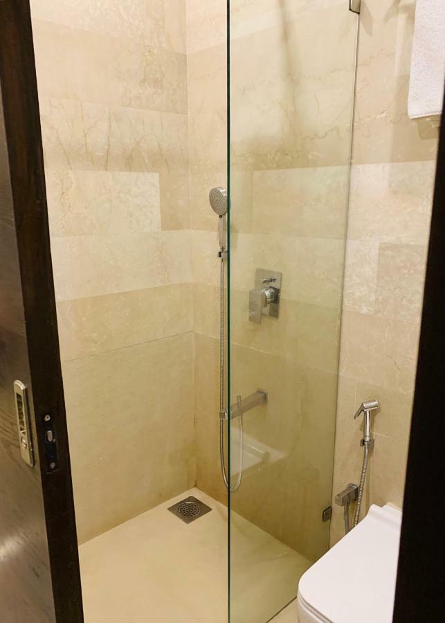 Theory9 Premium Service Apartments Khar Bombay Exterior foto