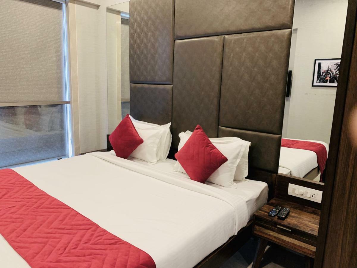 Theory9 Premium Service Apartments Khar Bombay Exterior foto