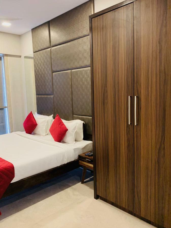 Theory9 Premium Service Apartments Khar Bombay Exterior foto